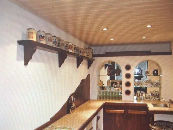 Bar EG