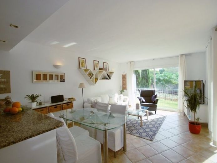 ***Moderne Erdgeschosswohnung mit Gemeinschaftspool*** – Foto 1