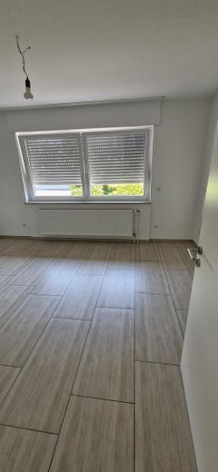 Modernisierte, barrierefreie 2 Zi. Stadtwohnung mit Garten und Südterrasse – Küche