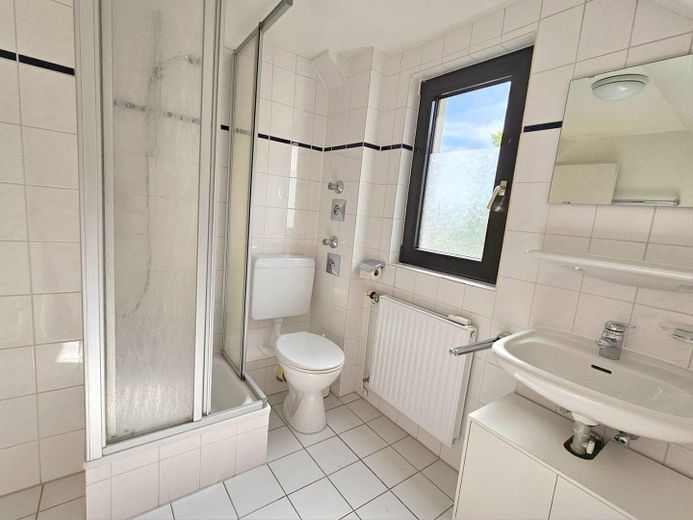 Bonito y luminoso apartamento de 1,5 habitaciones con cocina empotrada en Mainz-Mombach – Foto 4