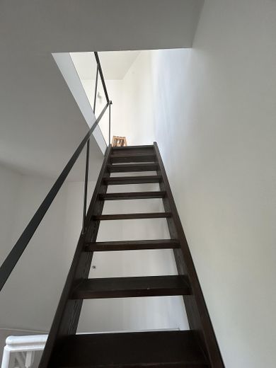 Little city house in the heart of Munich – Treppe Zur "Bibliothek"