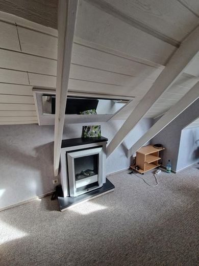 DachgeschossZimmer_01