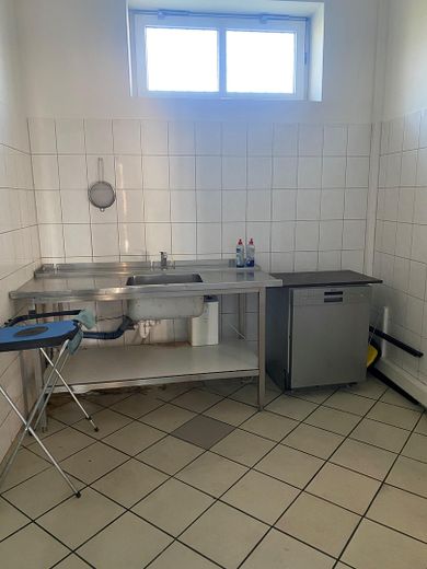 Imbiss/Restaurant/Cafe in Lentföhrden  - Top Lage an der Bundesstraße zur A7 – Lagerraum