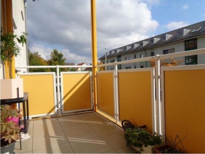 شقة حديثة ومجهزة جيدًا من 5 غرف (112م²) في موقع جيد في هرتسوغن آوراخ – Balkon