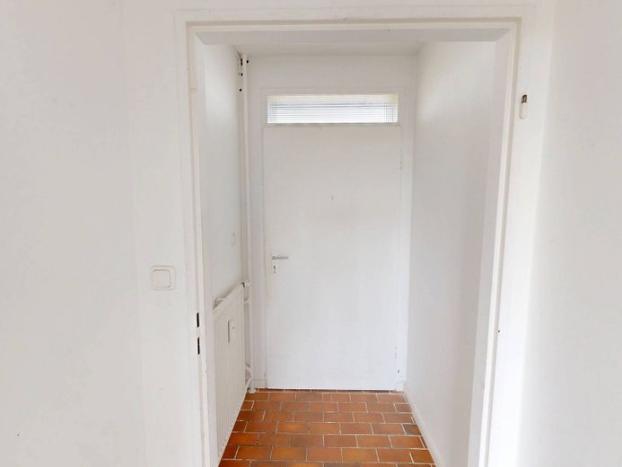 Helder&ruim: 3-kam.-app. met BALKON en inbouwkeuken – Eingangsbereich