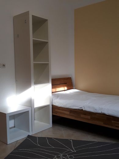 Sprytna kawalerka szuka nowego najemcy – Photo 3