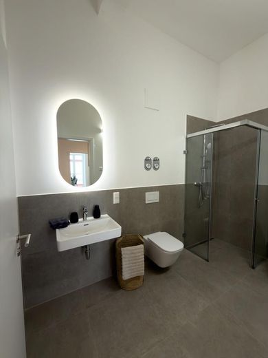 NEW 4-person shared apartment | TOP room in a shared apartment in Nuremberg | High-quality furnishings with balcony – Photo 6