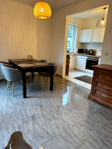Luminoso apartamento en planta baja totalmente equipado cerca de Marktplatz Galerie Bramfeld – Foto 2