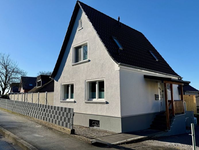 Fröndenberg-Hohenheide: Altbau, aber nicht vom alten Eisen - Energetisch und technisch im TOP Zustand! – Haus kaufen Fröndenberg-Hohenheide
