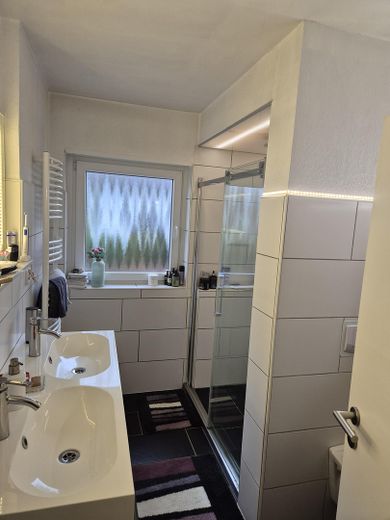 1-2 Familienhaus im Bielefelder Osten (von Privat) – Bad EG