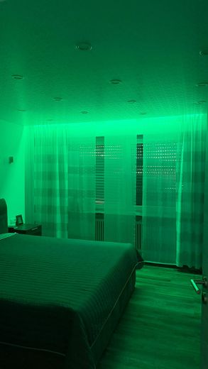 Moderne 4 Zimmer Wohnung mit neuer Einbauküche und Garage – Foto 19