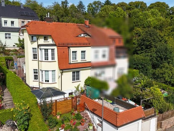 Стильная половина двухквартирного дома в Мейсене, 114 м² жилой площади, включая встроенную кухню и гараж, ***БЕЗ КОМИССИИ*** – Фото 1