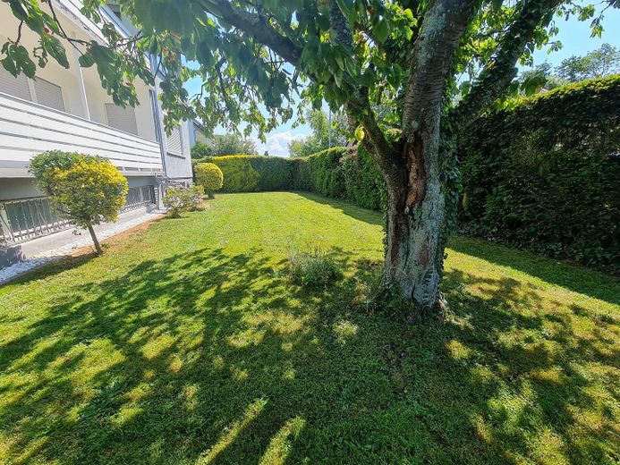 Garten seitlich