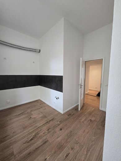 Berlin-Weißensee'de hemen taşınılabilir yenilenmiş daire 2 oda / 67 m2 – Küche / Foto 2