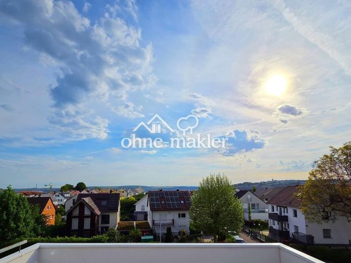 Hausgefühl: Eigener Hauseingang & 31 m² Panorama-Terrasse – Foto 1