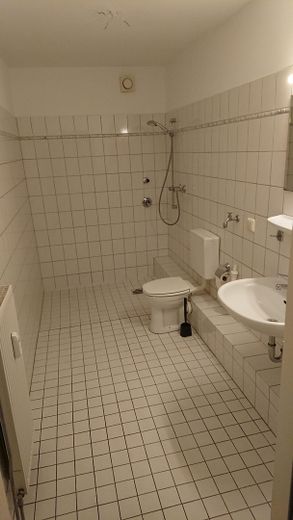 ebenerdiges großzügiges Bad