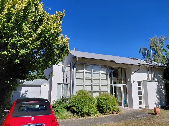 Repräsentatives Traumhaus im grünen Zehlendorf – Freistehendes Haus mit Garage