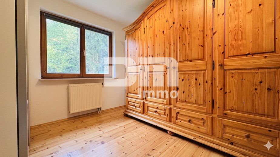 Altengerechtes Wohnen mit Charme: Großzügiger Bungalow auf großem Grundstück + Nebengebäude – Kinderzimmer / Gäste / Büro