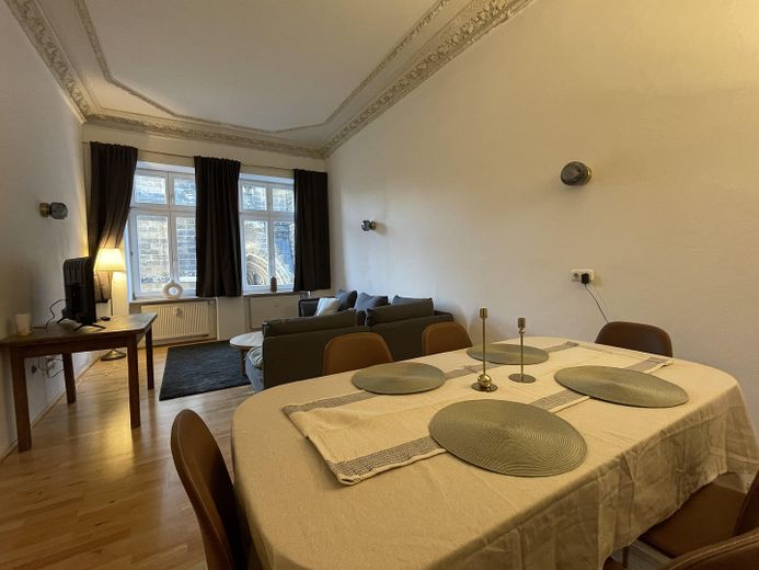 Elegantes und möbliertes 4-Room Apartment  in Leipzig’s Prestigious Musikviertel – Foto 2