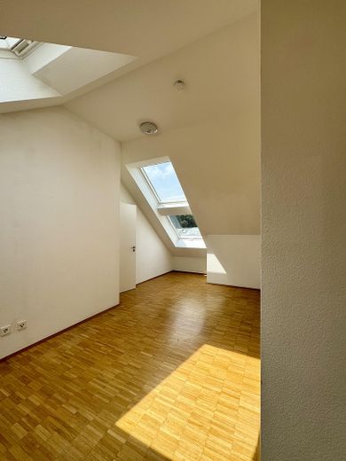 Stylish maisonette apartment with gallery, roof terrace & elevator – Foto 2