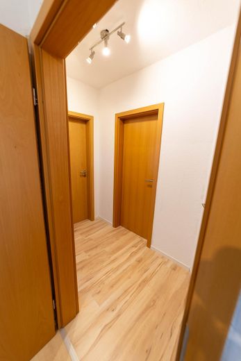 Im Grünen leben - mitten im Zentrum (maklerfrei)  - inkl. 85qm Einliegerwohnung – Flur DG