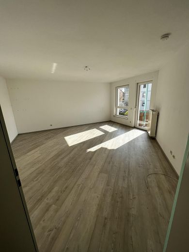 Helle 3-Zimmer-Wohnung in Nähe zum Bahnhof Mering – Wohnzimmer