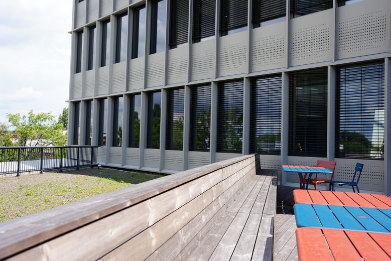 Moderne groß- und kleinteilige Büroflächen in repräsentativer Adresse und Lage – Dachterrasse