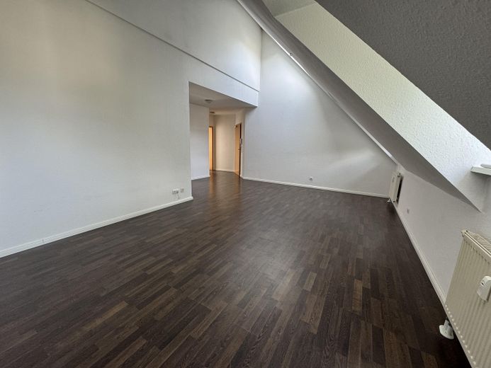 stilvolle 2-Zimmer-DG-Wohnung mit beeindruckender Raumhöhe - zentral in Mz-Kastel, von privat – Foto 11