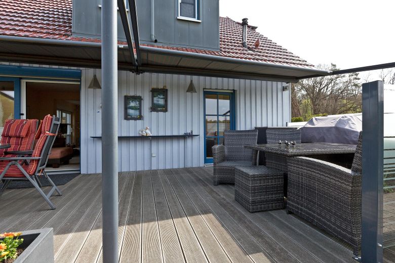 Haus am Fleesensee - unverbaubarer Seeblick - komplett möbliert – Terrasse