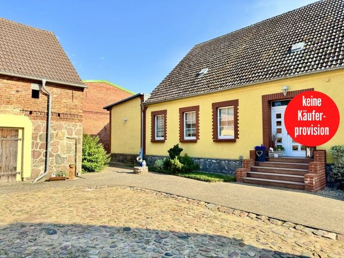 HORN IMMOBILIEN++ Doppelhaushälfte mit großem Nebengebäude und vielseitigen Nutzungsmöglichkeiten – Foto 1
