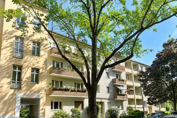 Luminoso apartamento de 3 habitaciones con balcón y vistas al jardín