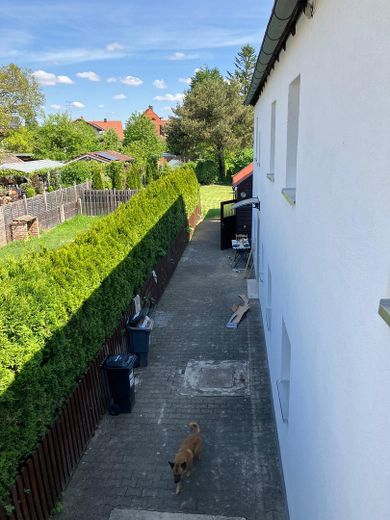 Blick vom Balkon zum Garten 