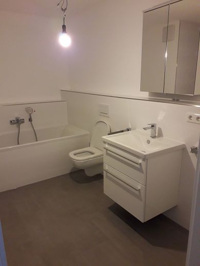 Newly renovated 2-room apartment ideal for singles or couples – Foto 6