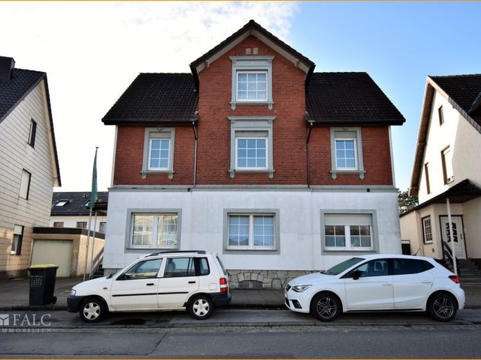 Bielefeld-Heepen.. 3 Familienhaus als solide Kapitalanlage mit Solar und PV - Anlage sucht neuen Eigentümer ! – Foto 1