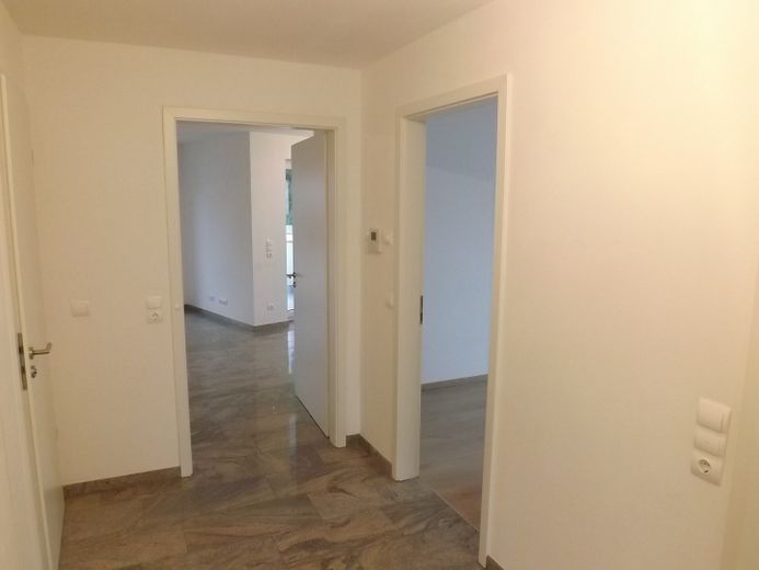 Uygun konumda modern üç odalı daire – Flur (Wohnen, Kinderzimmer)