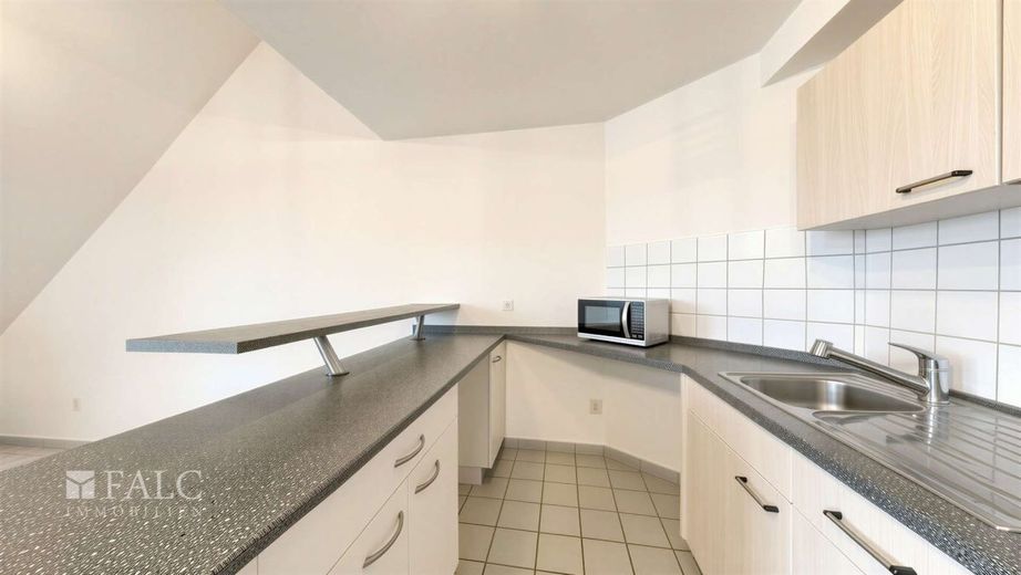 Charmante Maisonette-Wohnung mit sonniger Loggia &amp; Stellplatz – Küche