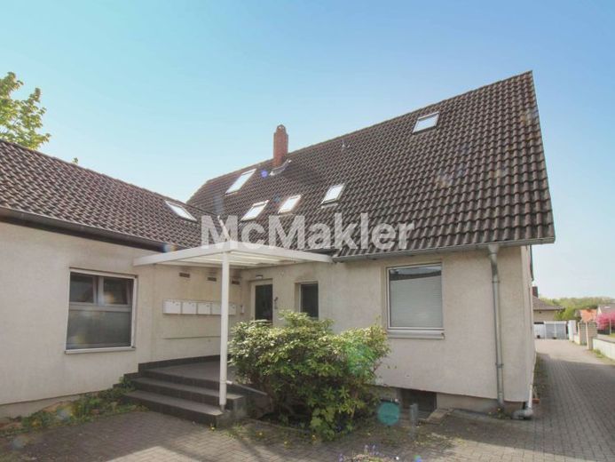 Braunschweig-Watenbüttel'in en iyi konumunda tam kiralanmış konut ve ticaret binası – Fotoğraf 1