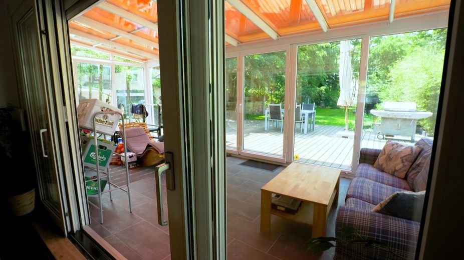 Traumhaus direkt am See mit eigenem Steg in der Natur – Wintergarten