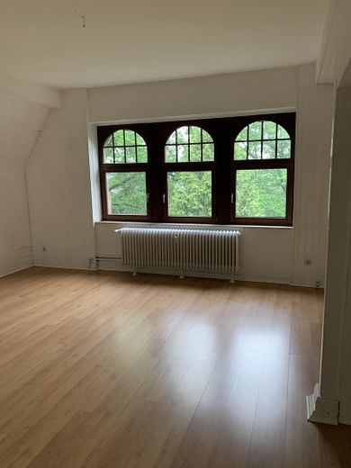 Jugendstil Dachgeschosswohnung mit vier (4,5) Zimmern, 3 Zinnentürmchen, Terasse & Einbauküche in MG – Foto 3
