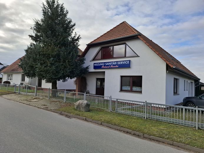 Strassenansicht Büro