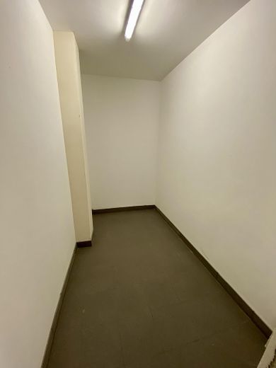 Modernes 2,5-Zi.-Penthouse mit Aufzug & Stellplatz – Solingen-Ohligs – Keller