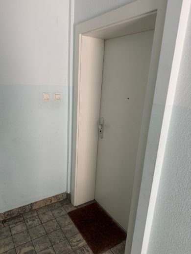 2‑Zimmer‑EG-Wohnung ideal als Kapitalanlage oder Eigennutzung – Wohnungseingang