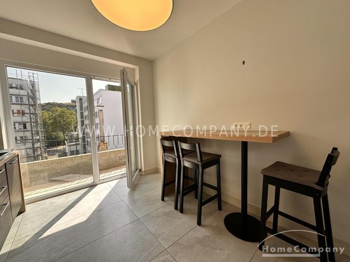 Modernes WG-Zimmer in Alt-Saarbrücken – 93a3673170eb8a9615540582112420f957f04c57.jpg