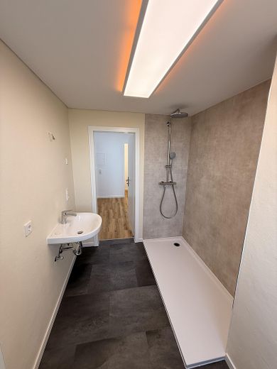 Erstbezug nach Renovierung – Moderne 3-Zimmer-Wohnung mit Balkon und traumhaftem Ausblick Saarlouis – फोटो 7
