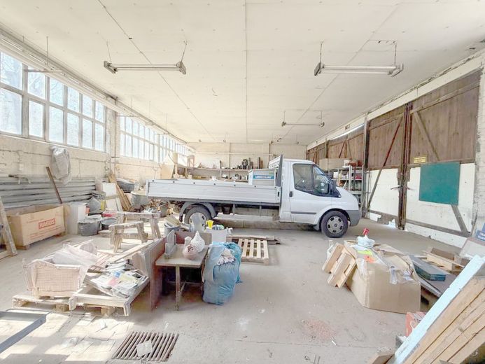 Provisionsfrei großes Grundstück mit Büro Garagen Hallen Carports – baruth-hallen-2