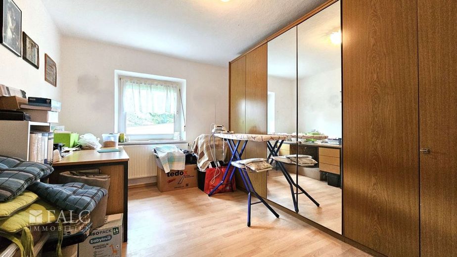 Einfamilienhaus mit viel Potenzial und großzügigem Außenbereich – Schlafzimmer