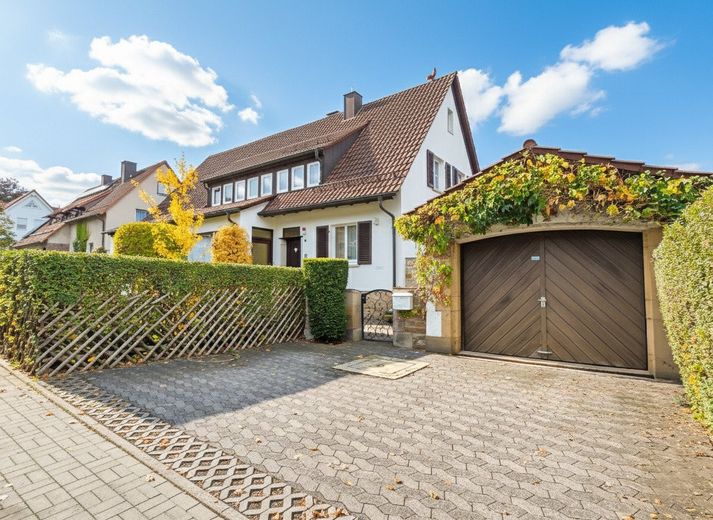 Hünfeld, casa con appartamento indipendente – Foto 1