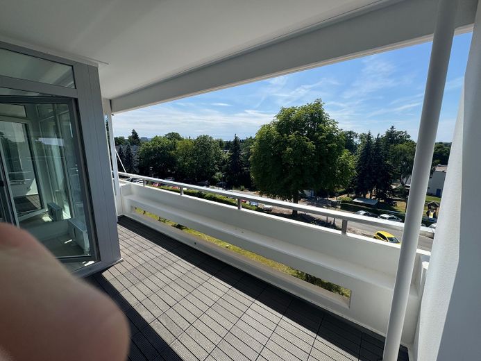 Scharfe Lanke, direkter Wasserblick, Südbalkon im Erstbezug – Foto 9
