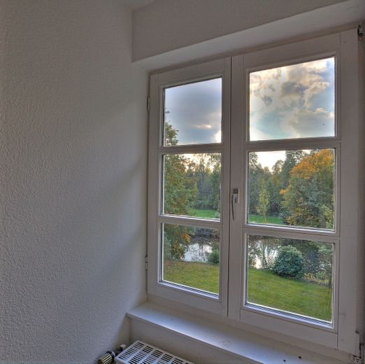 Idyllische Altbauwohnung mit Blick aufs Wasser – Blick aufs Wasser