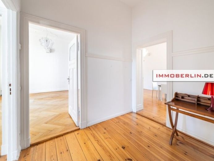 IMMOBERLIN.DE - Fijne stuc-altbauwoning met rustige loggia bij de populaire Güntzelkiez – Foto 1